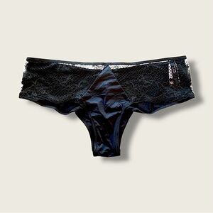 Victoria’s Secret Cheeky Panty Large New